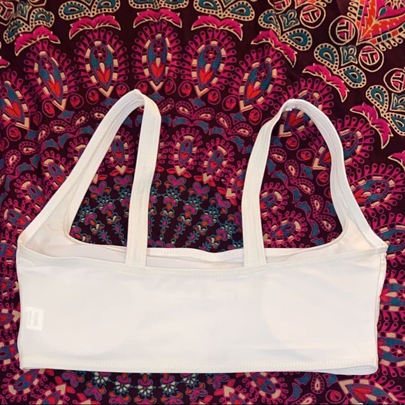 White bikini set - Picture 3 of 4